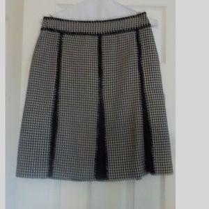 Anne Taylor skirt - size 0